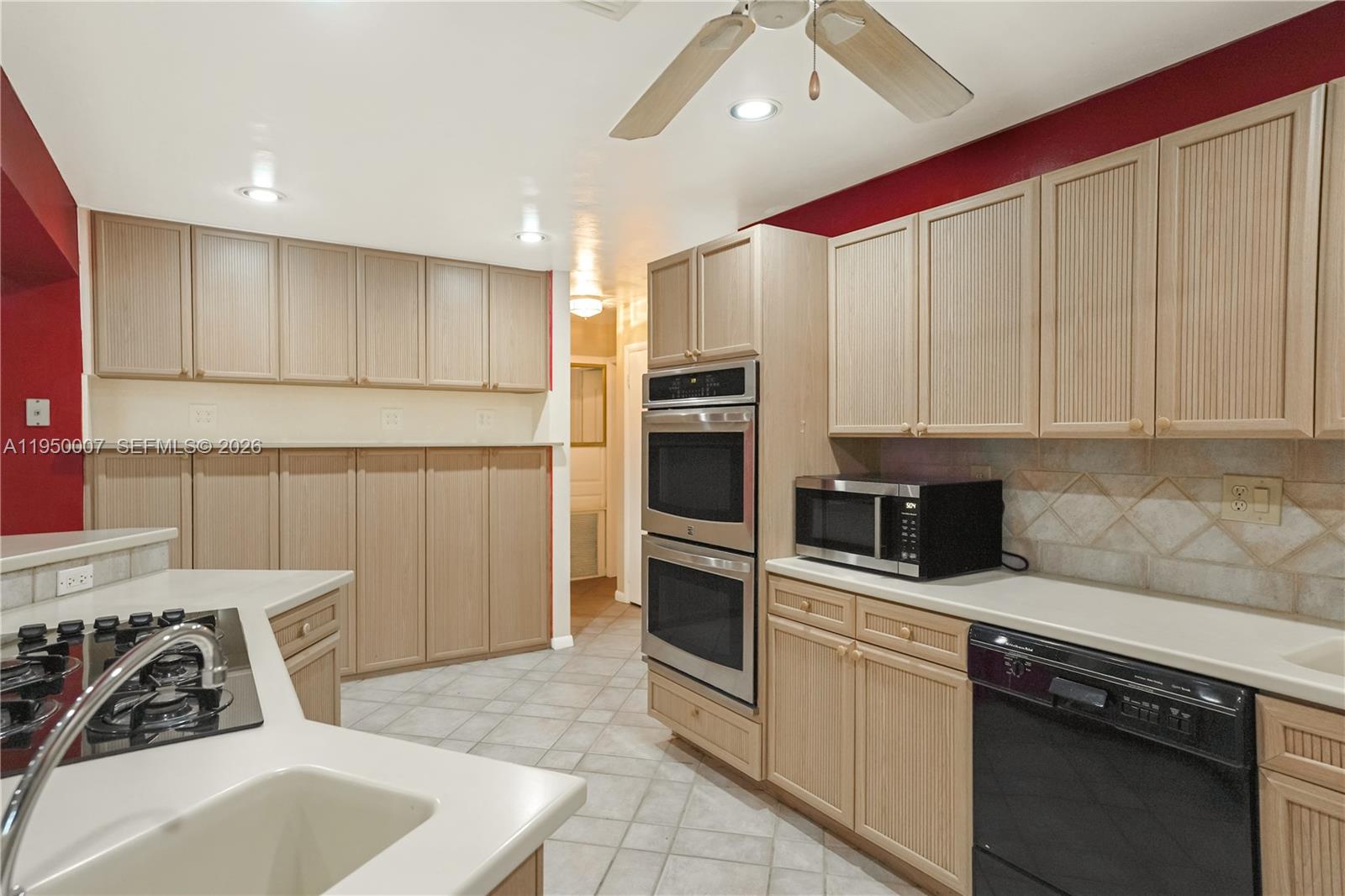 11121 Southwest 203rd Terrace Miami, FL 33189 - Photo 12 of 38