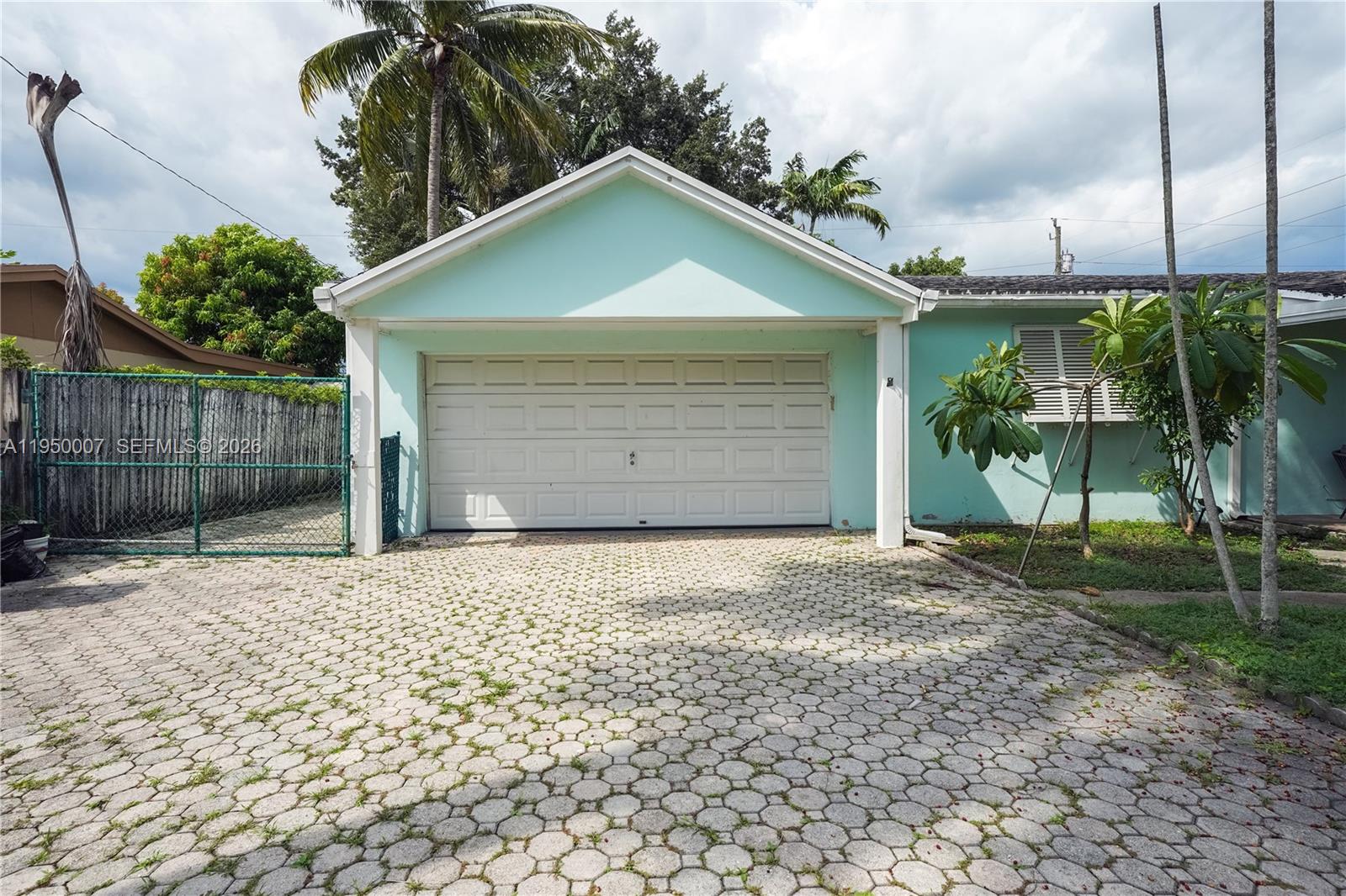 11121 Southwest 203rd Terrace Miami, FL 33189 - Photo 4 of 38