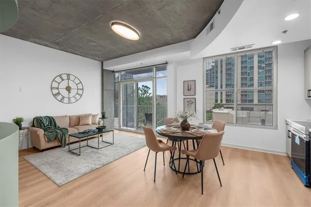 $300,000 | 250 Pharr Road Northeast, Unit 704, Atlanta, GA 30305