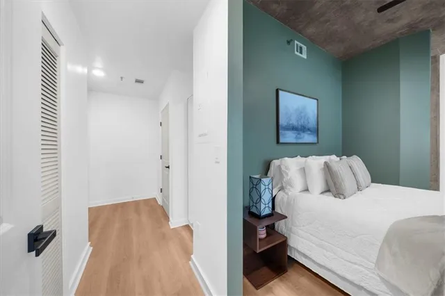 $300,000 | 250 Pharr Road Northeast, Unit 704, Atlanta, GA 30305