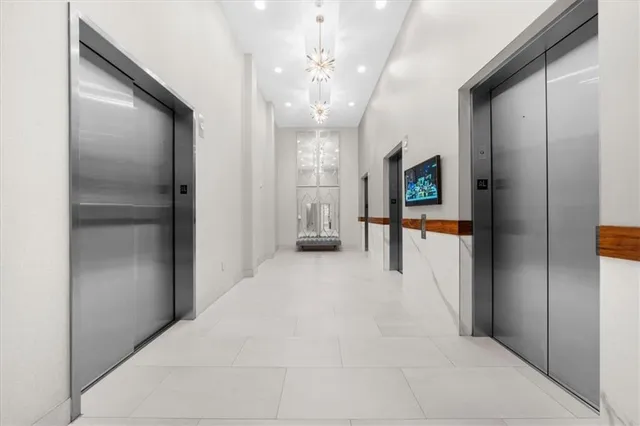 $300,000 | 250 Pharr Road Northeast, Unit 704, Atlanta, GA 30305