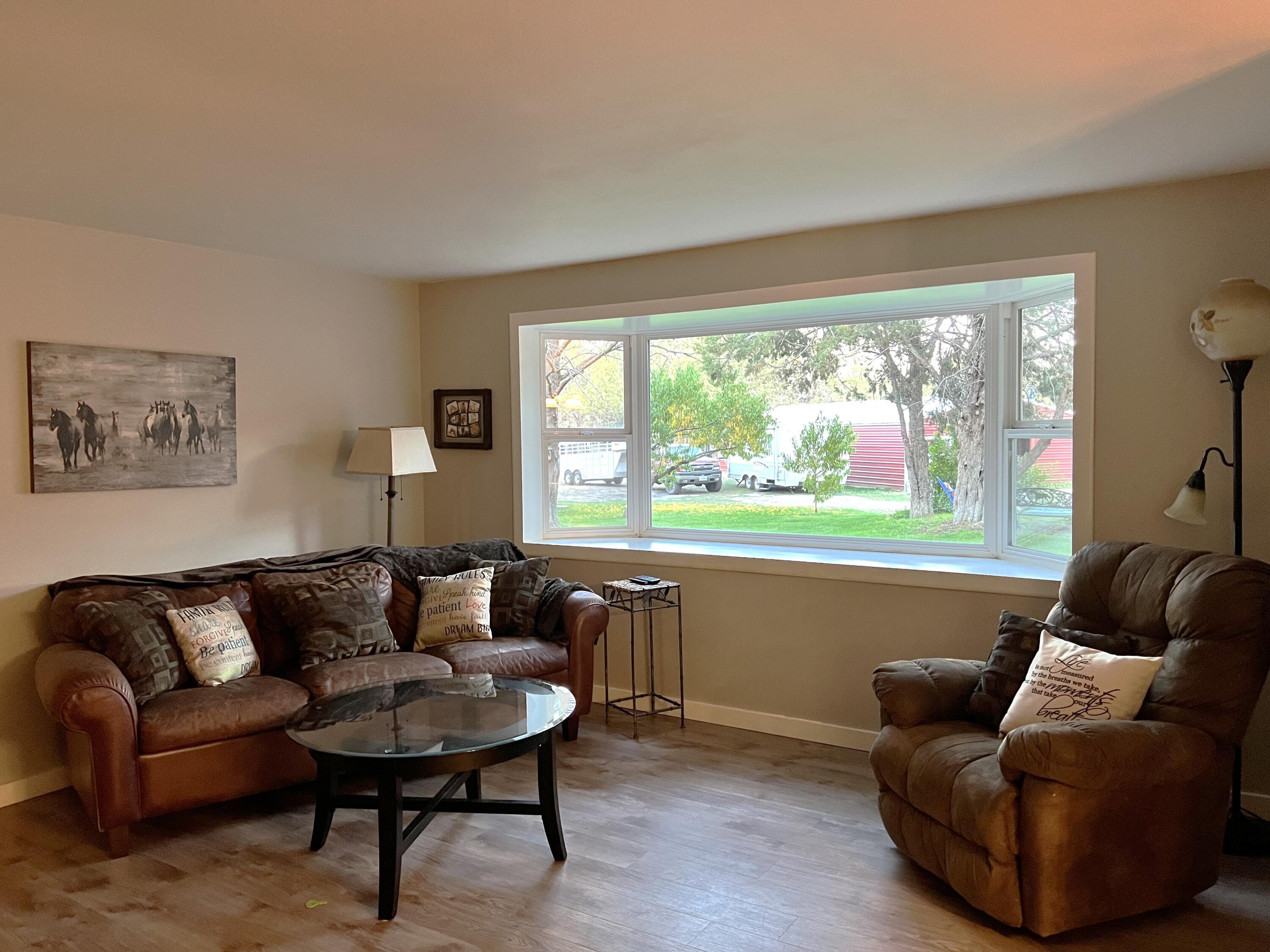 64570 Research Road Bend, OR 97703 - Photo 11 of 60 Living Room Bay Window View Outside