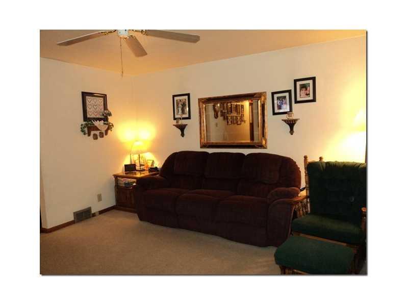 415 North Duffy Road Butler, PA 16001 - Photo 6 of 13 Living Room.