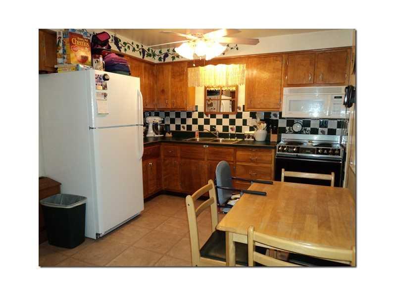 415 North Duffy Road Butler, PA 16001 - Photo 7 of 13 Kitchen.