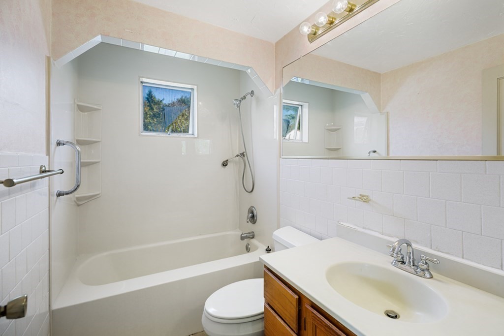 54 Gilman Road Waltham, MA 02452 - Photo 20 of 20 Gallery Image 20
