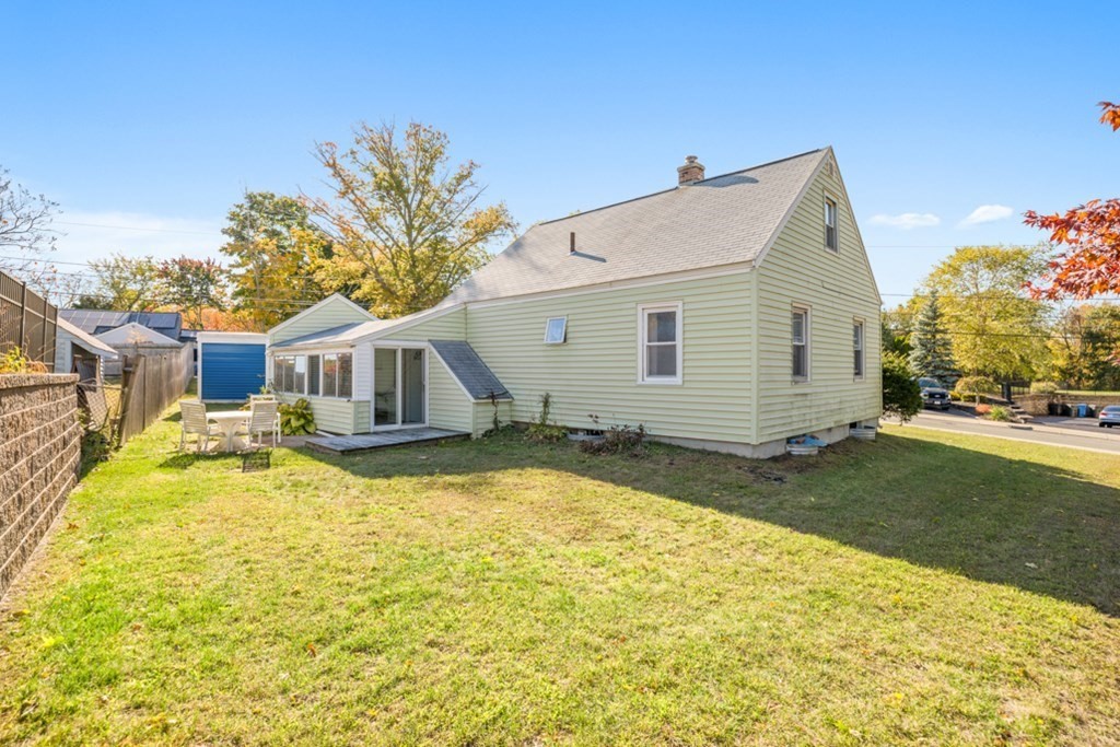 54 Gilman Road Waltham, MA 02452 - Photo 3 of 20 Gallery Image 3