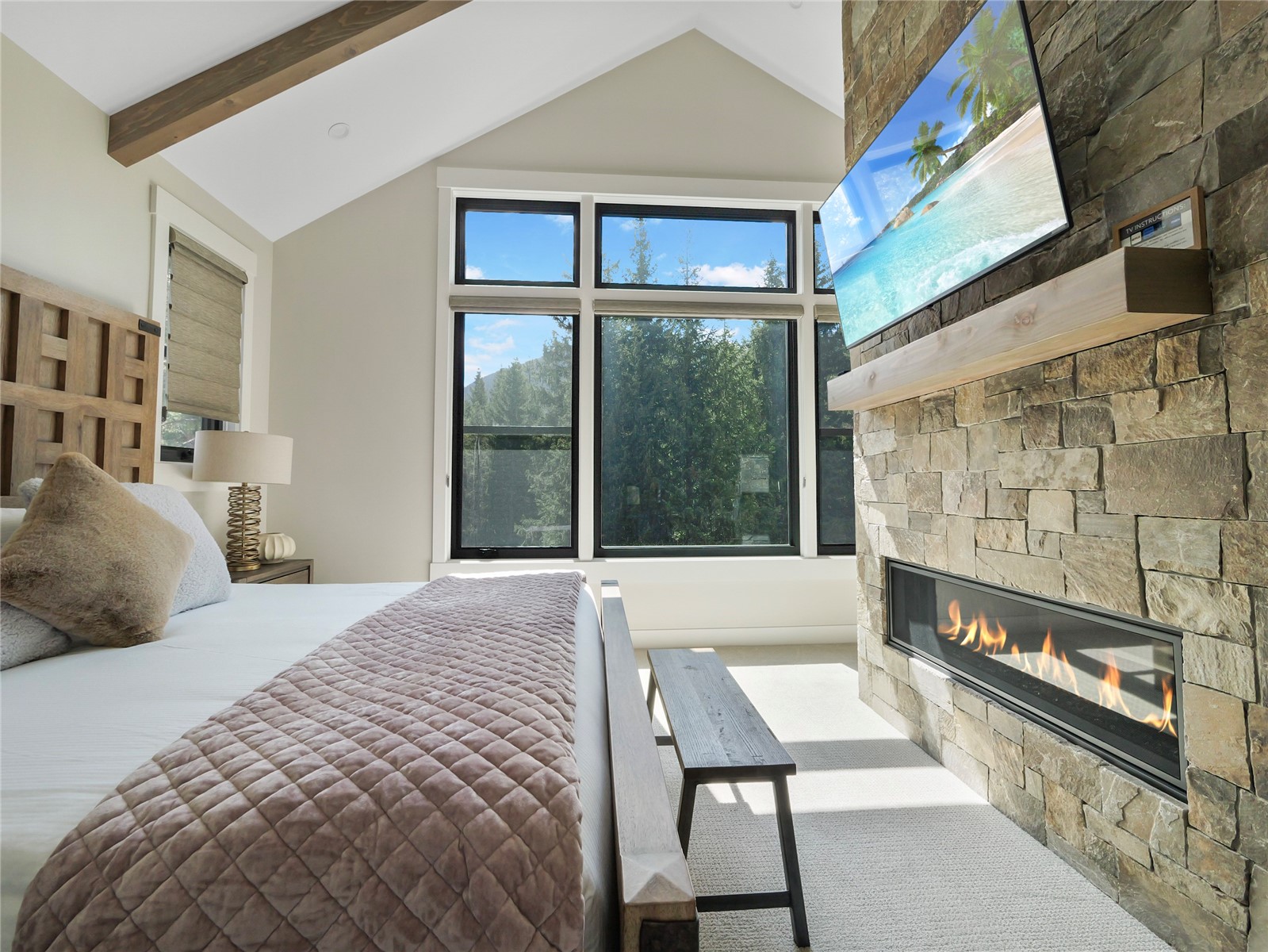75 Alcove Court, Unit 75 Keystone, CO 80435 - Photo 21 of 40 a bedroom with a bed and a window