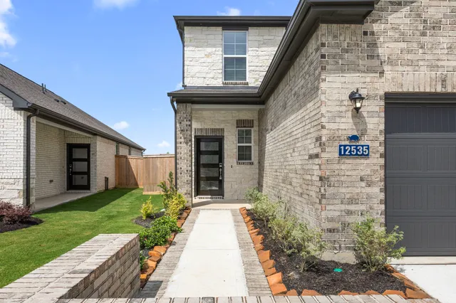 $2,850 | 12535 Llano Estacado Drive, Cypress, TX 77433