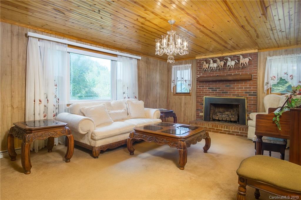 231 Fox Road Mars Hill, NC 28754 - Photo 3 of 12 Gallery Image 3