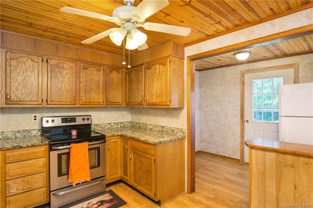 231 Fox Road Mars Hill, NC 28754 - Photo 4 of 12 Gallery Image 4