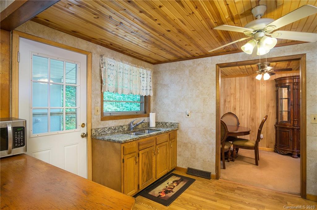 231 Fox Road Mars Hill, NC 28754 - Photo 5 of 12 Gallery Image 5