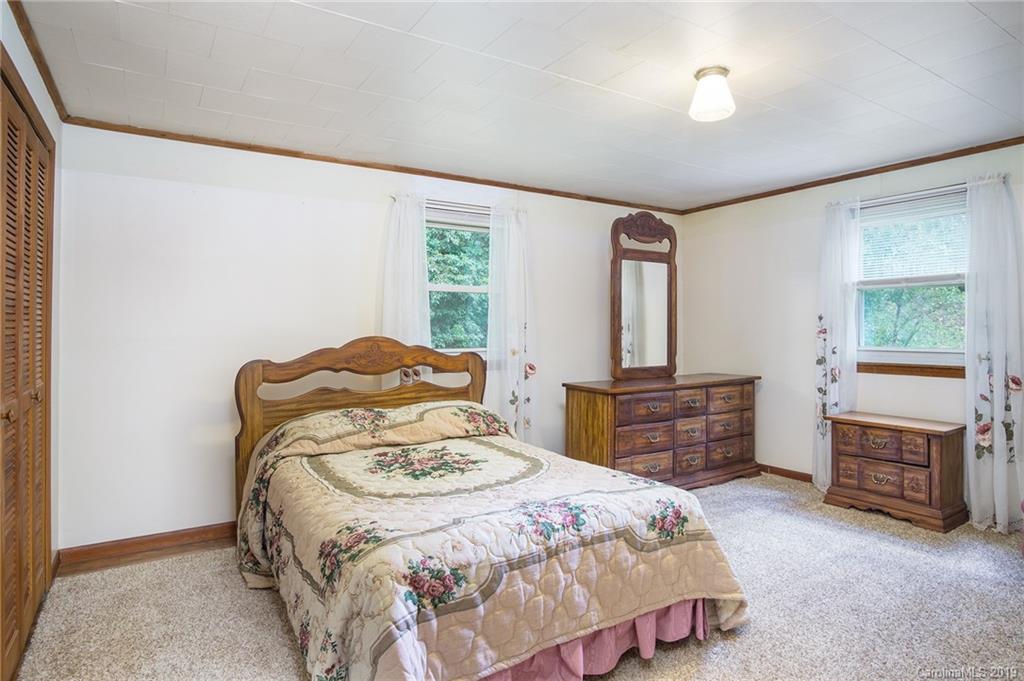 231 Fox Road Mars Hill, NC 28754 - Photo 7 of 12 Gallery Image 7