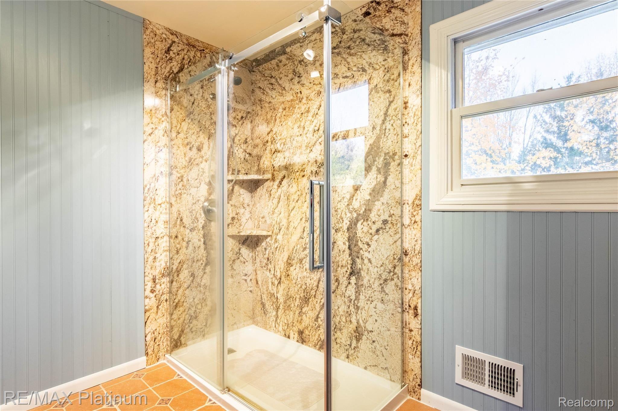 1732 North Hacker Road Howell, MI 48843 - Photo 59 of 74 55.MasterBath
