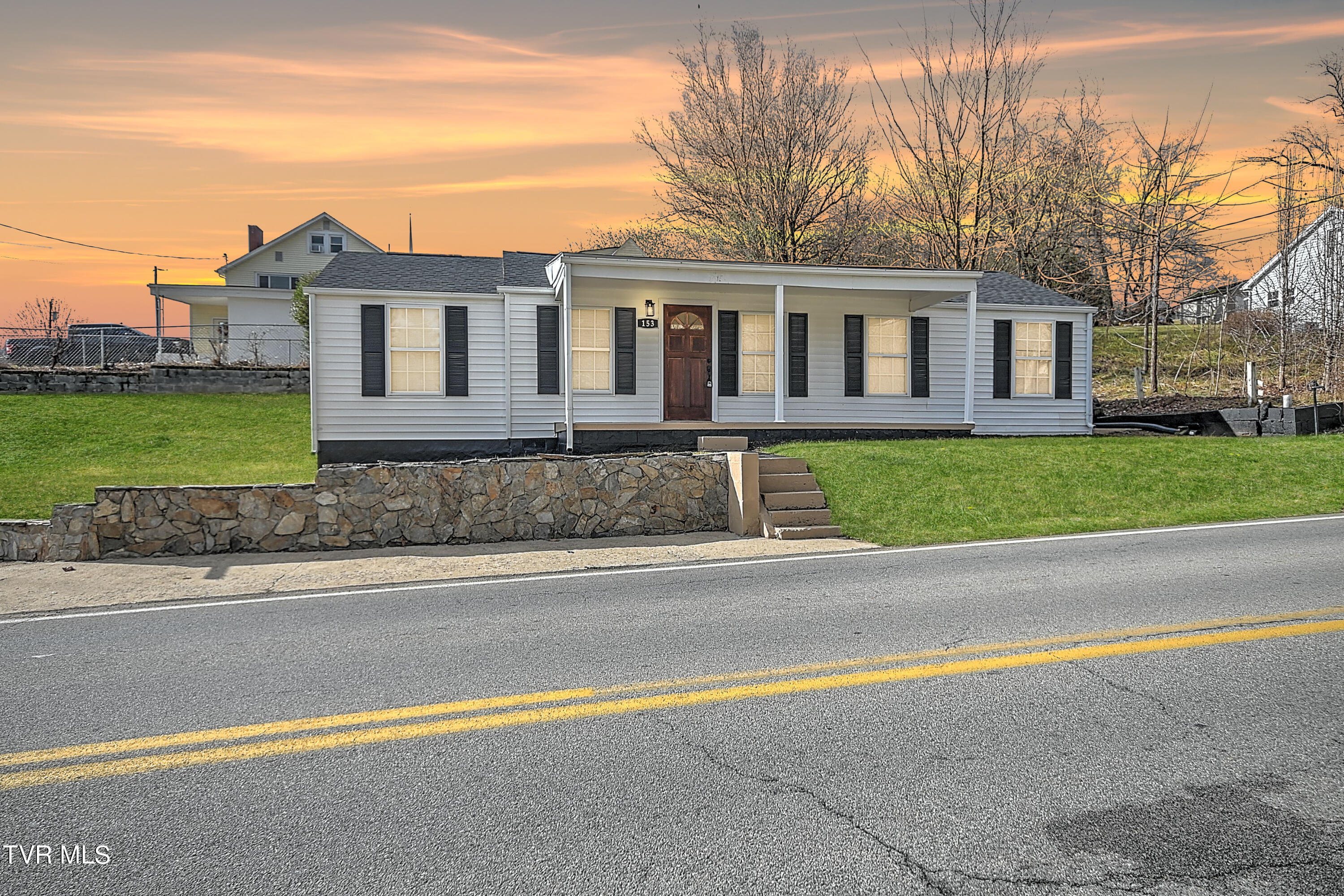153 Walnut Hill Road Bristol, TN 37620 - Photo 1 of 45 DSC_0073_4_5_6_7_8_9