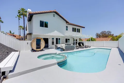 $1,840,000 | 1965 Avenida La Posta, Encinitas, CA 92024