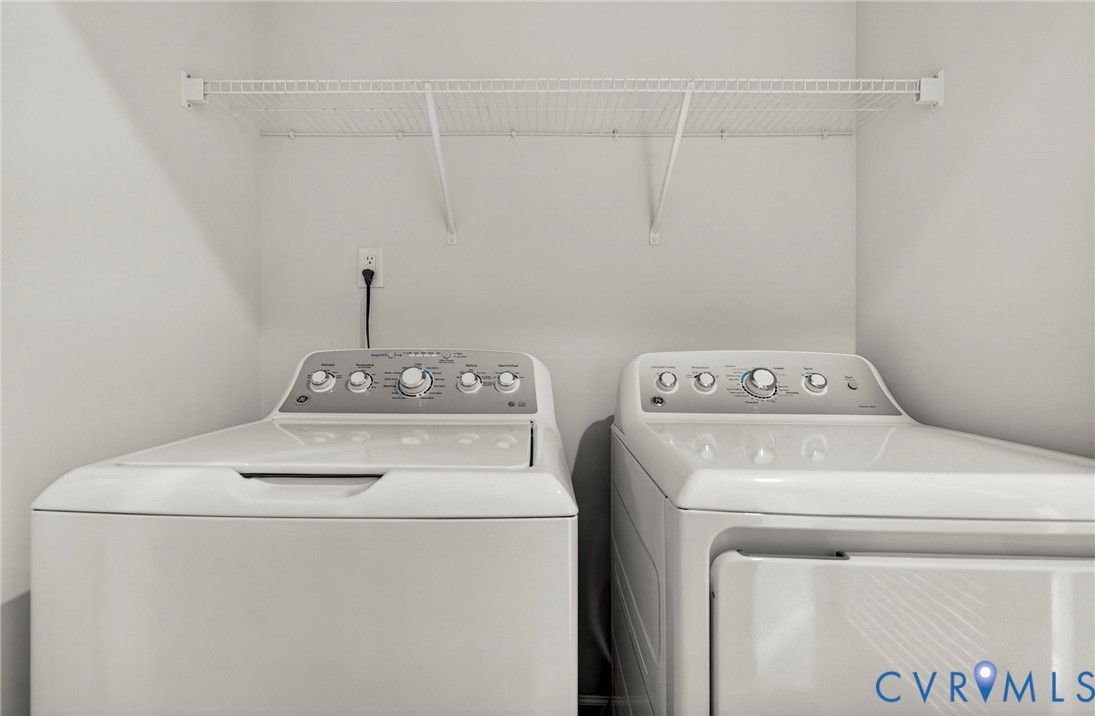 1136 Canterbury Ridge Road Richmond, VA 23224 - Photo 20 of 28 a utility room with dryer and washer
