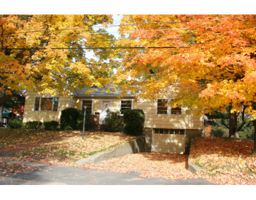14 Tamarack Road Reading, MA 01867 - Photo 3 of 13 Gallery Image 3