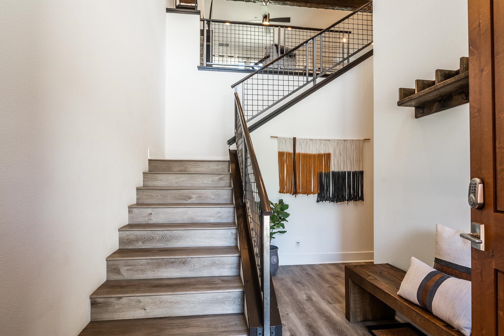 1353 Timber Creek Road, Unit 1353 Mammoth Lakes, CA 93546 - Photo 24 of 50 a view of entryway and hall