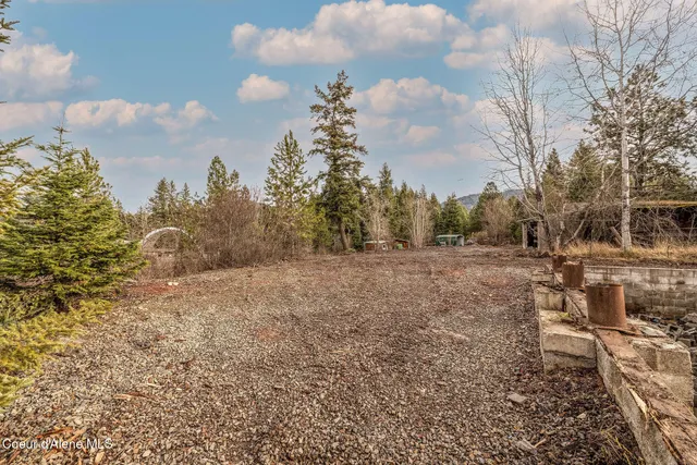 $325,000 | 41975 State Highway 3, St. Maries, ID 83861