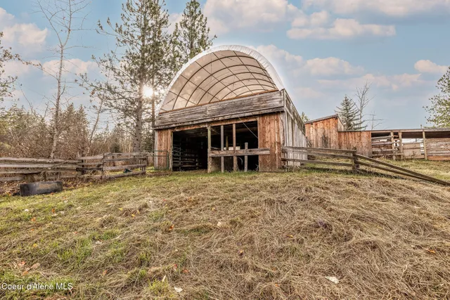 $325,000 | 41975 State Highway 3, St. Maries, ID 83861