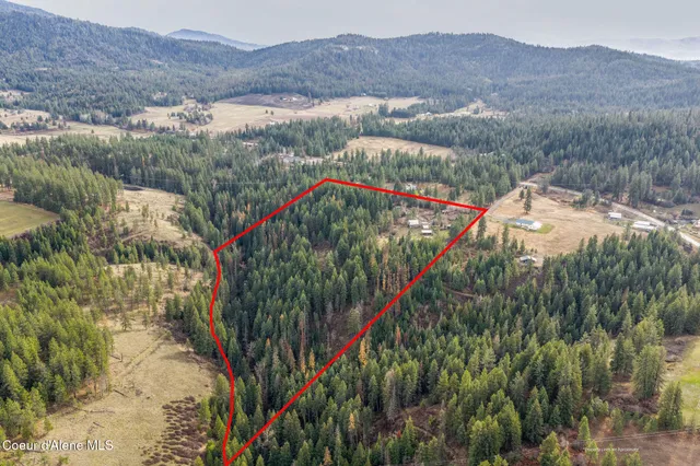 $325,000 | 41975 State Highway 3, St. Maries, ID 83861