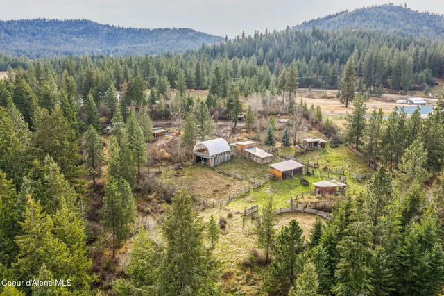 $325,000 | 41975 State Highway 3, St. Maries, ID 83861