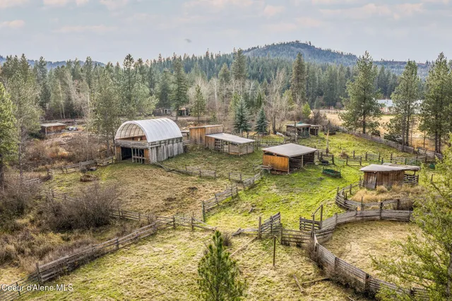 $325,000 | 41975 State Highway 3, St. Maries, ID 83861