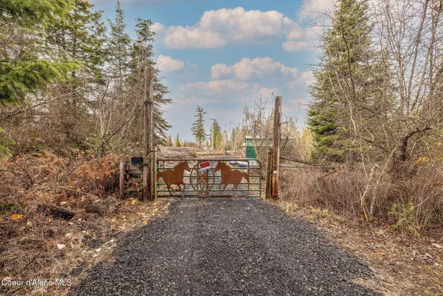 $325,000 | 41975 State Highway 3, St. Maries, ID 83861