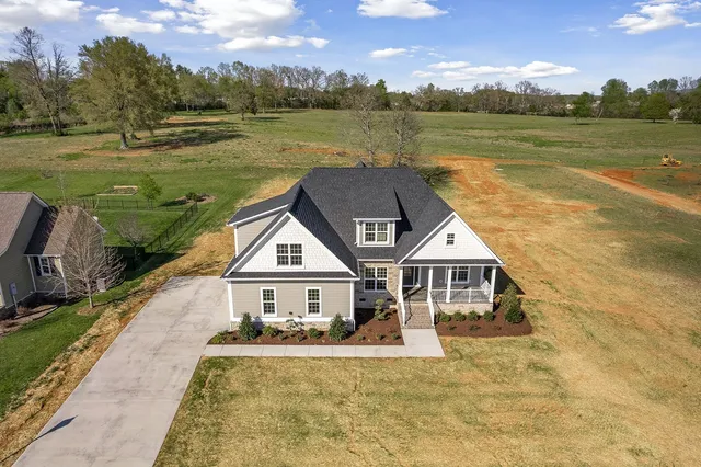 $599,900 | 278 Stone Creek Boulevard, McMinnville, TN 37110