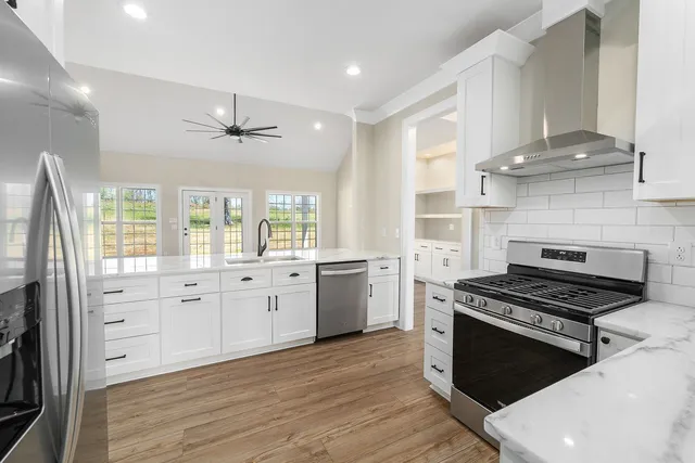 $599,900 | 278 Stone Creek Boulevard, McMinnville, TN 37110