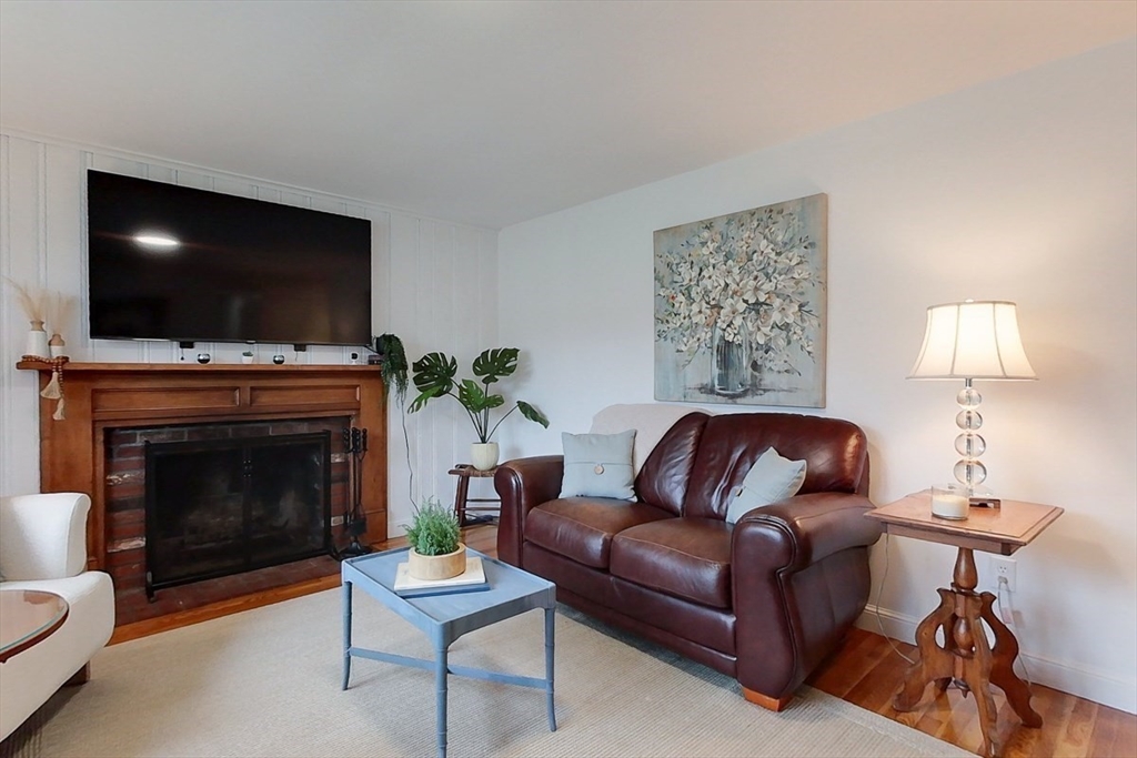 132 Oak Ridge Drive Ayer, MA 01432 - Photo 9 of 33