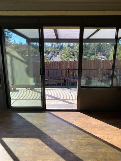 316 Cedar Ridge Cave Junction, OR 97523 - Photo 22 of 47 Sunroom