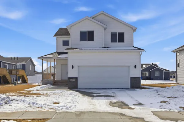 $424,900 | 6797 28th Street South, Fargo, ND 58104