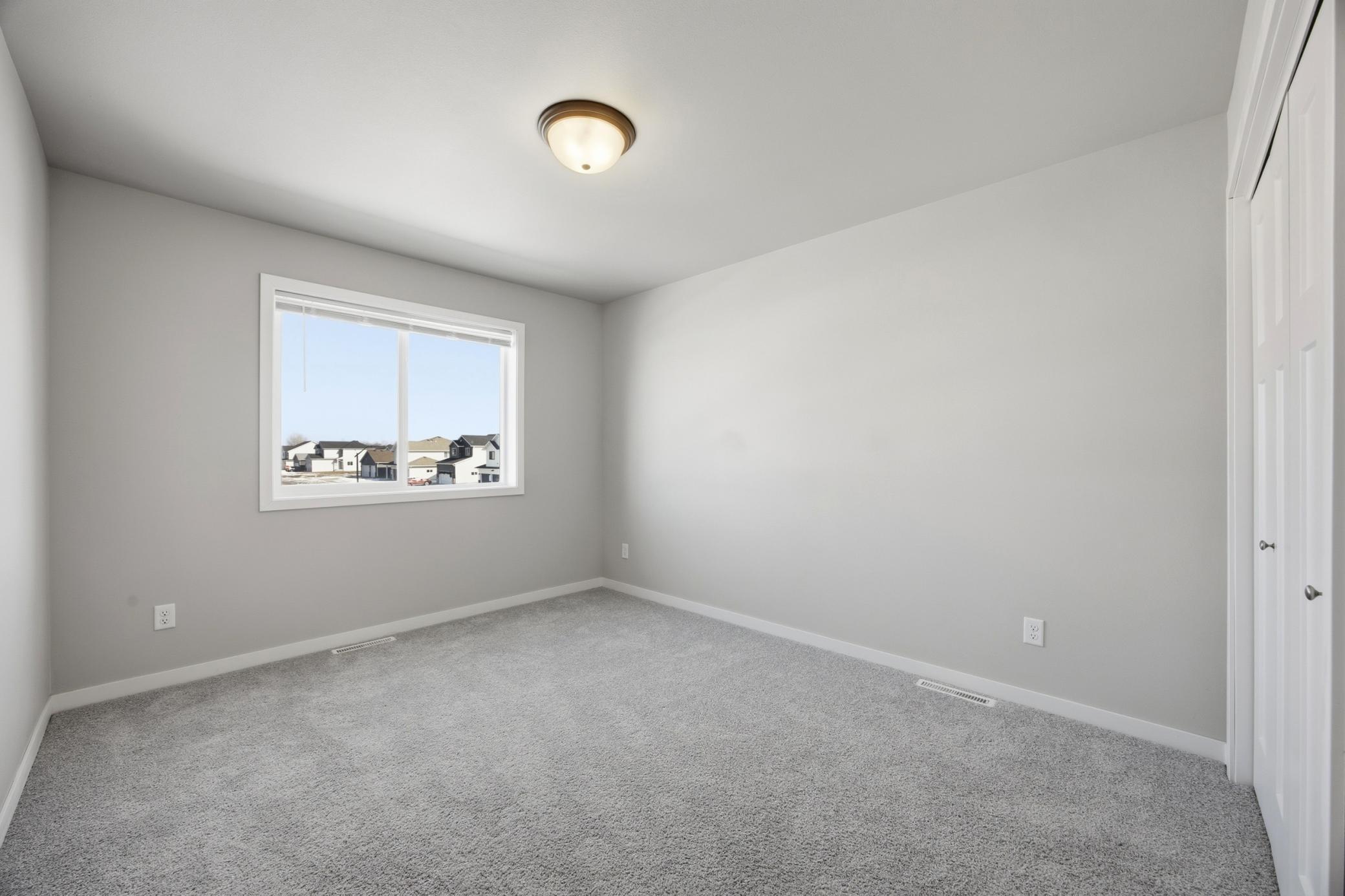 6797 28th Street South Fargo, ND 58104 - Photo 19 of 35