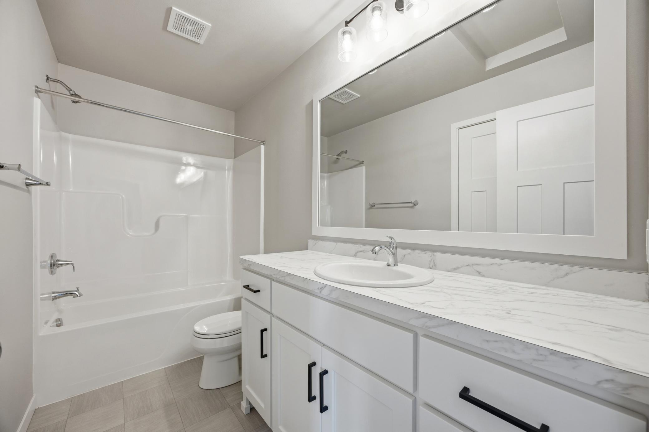 6797 28th Street South Fargo, ND 58104 - Photo 23 of 35