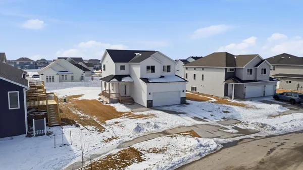 $424,900 | 6797 28th Street South, Fargo, ND 58104