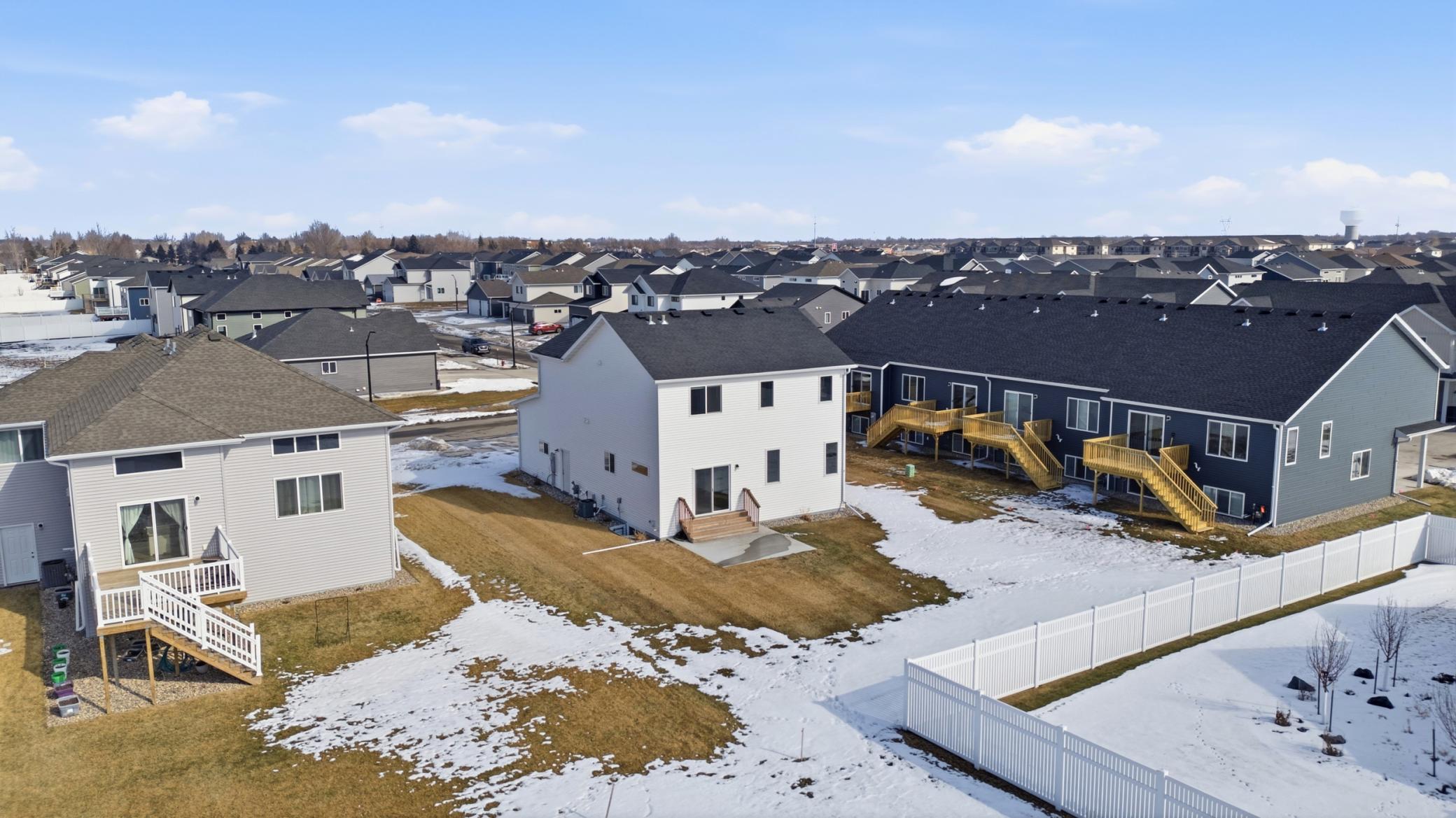 6797 28th Street South Fargo, ND 58104 - Photo 29 of 35