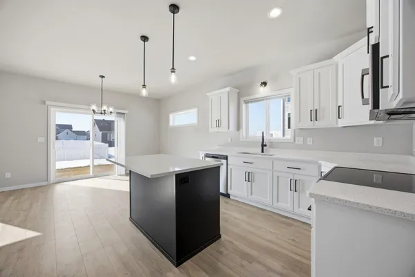 $424,900 | 6797 28th Street South, Fargo, ND 58104