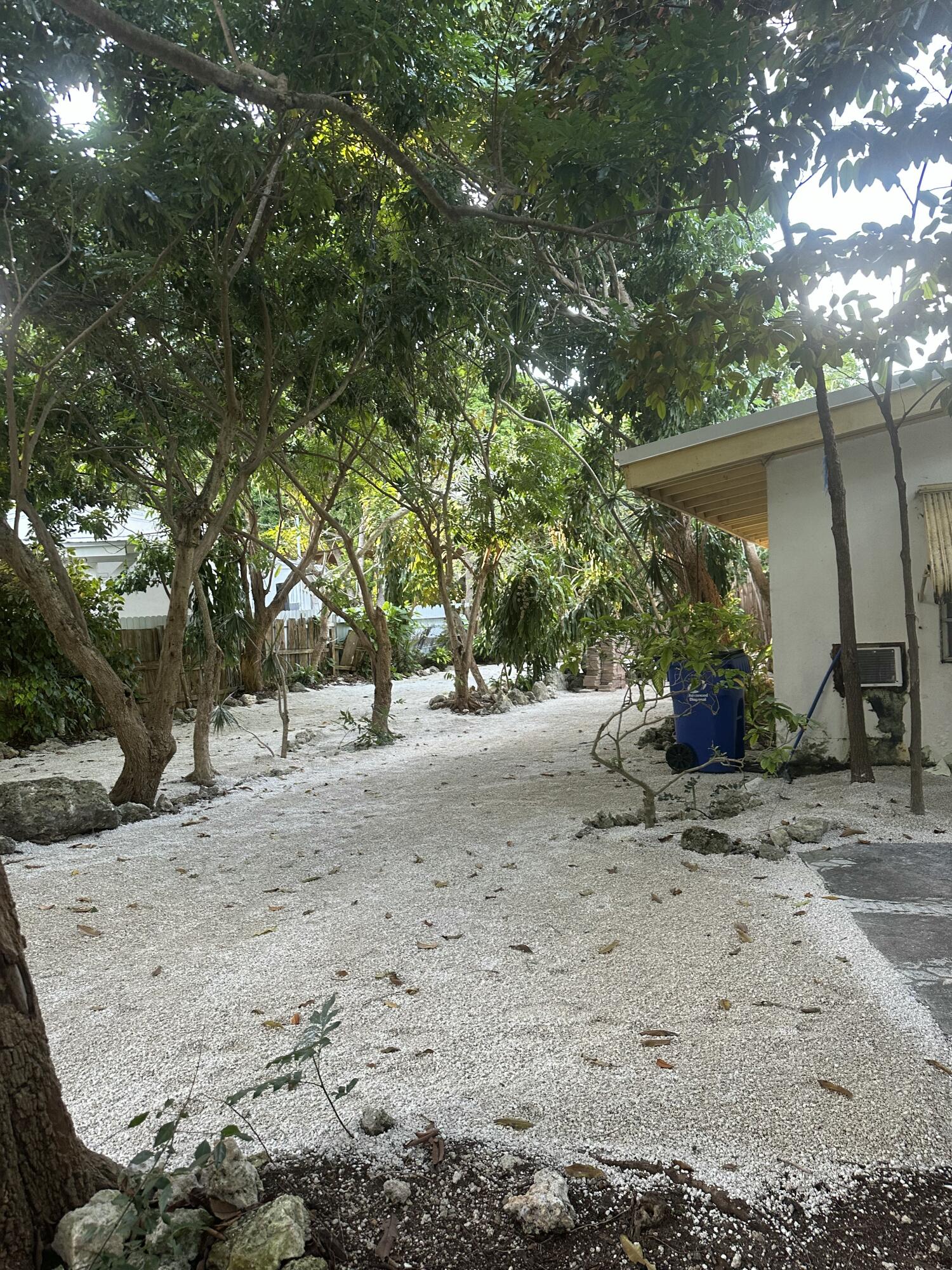 112 South Rolling Hill Road Tavernier, FL 33070 - Photo 3 of 39 Privacy