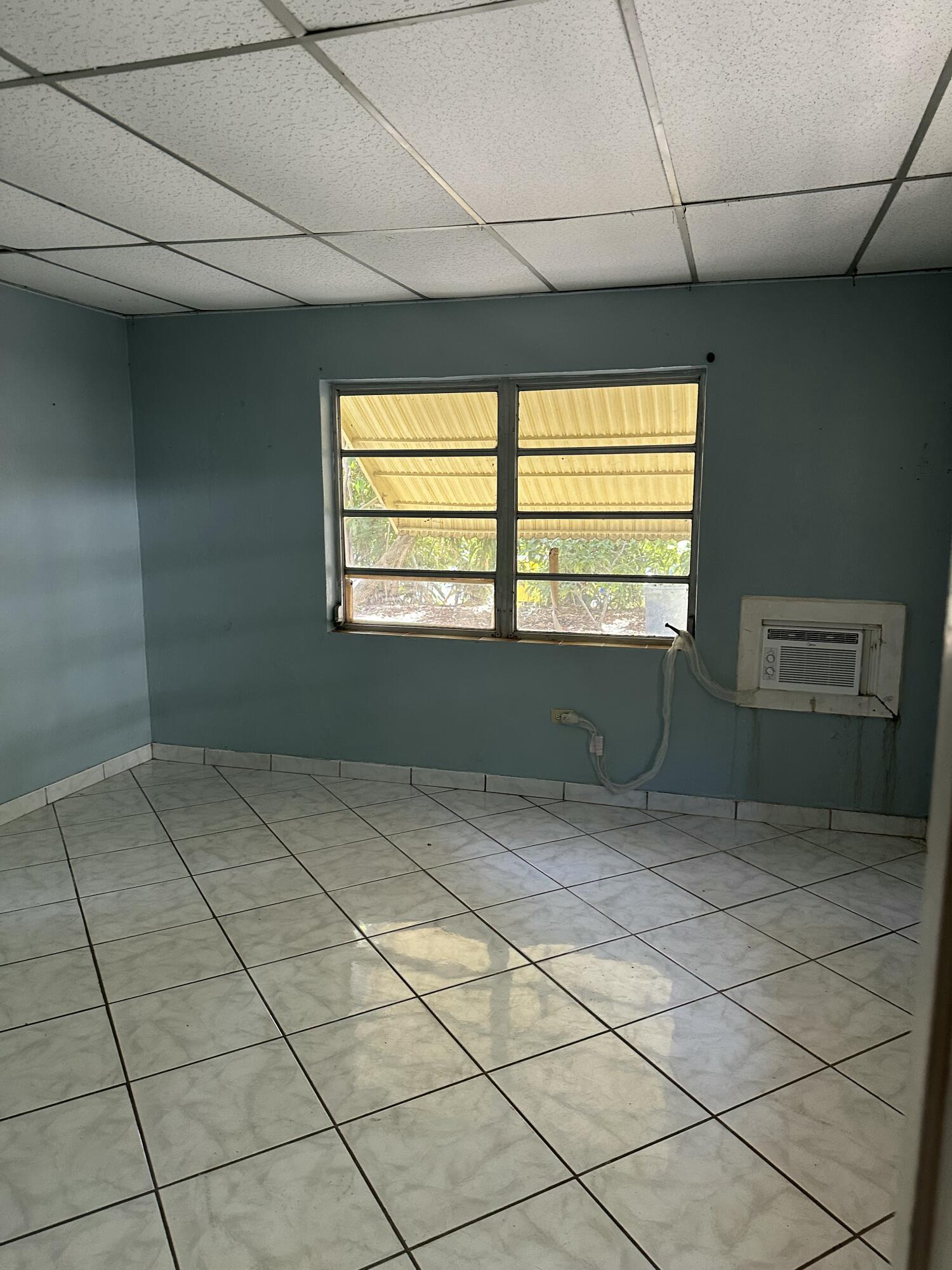 112 South Rolling Hill Road Tavernier, FL 33070 - Photo 9 of 39 Bedroom