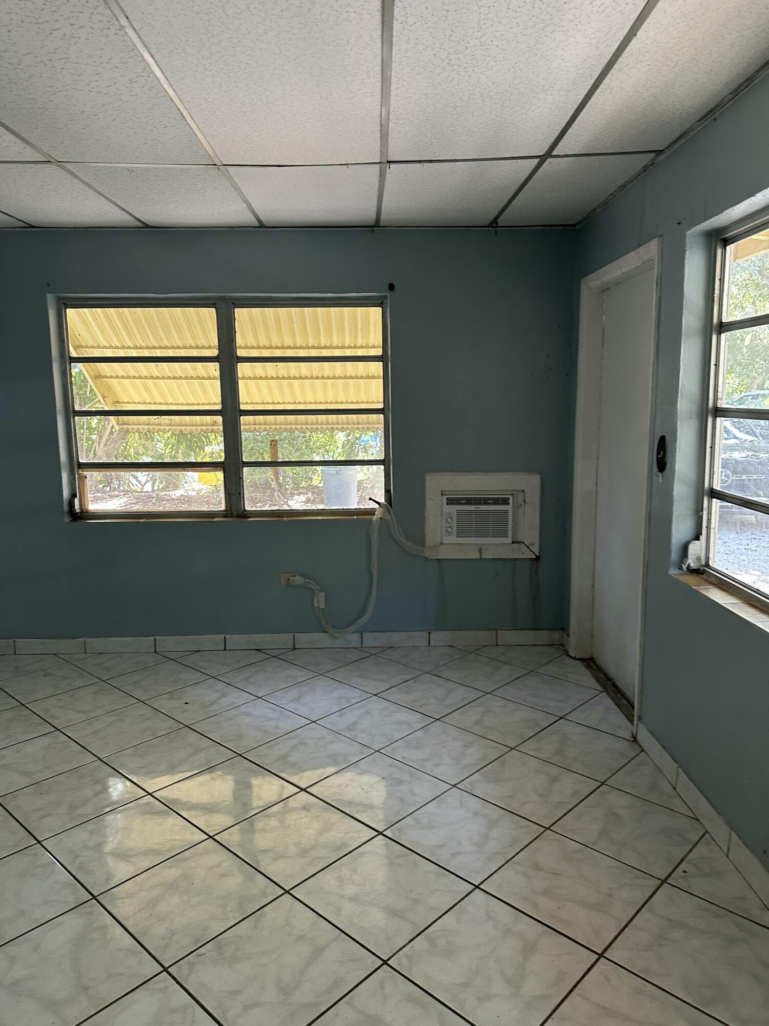 112 South Rolling Hill Road Tavernier, FL 33070 - Photo 10 of 39 Bedroom