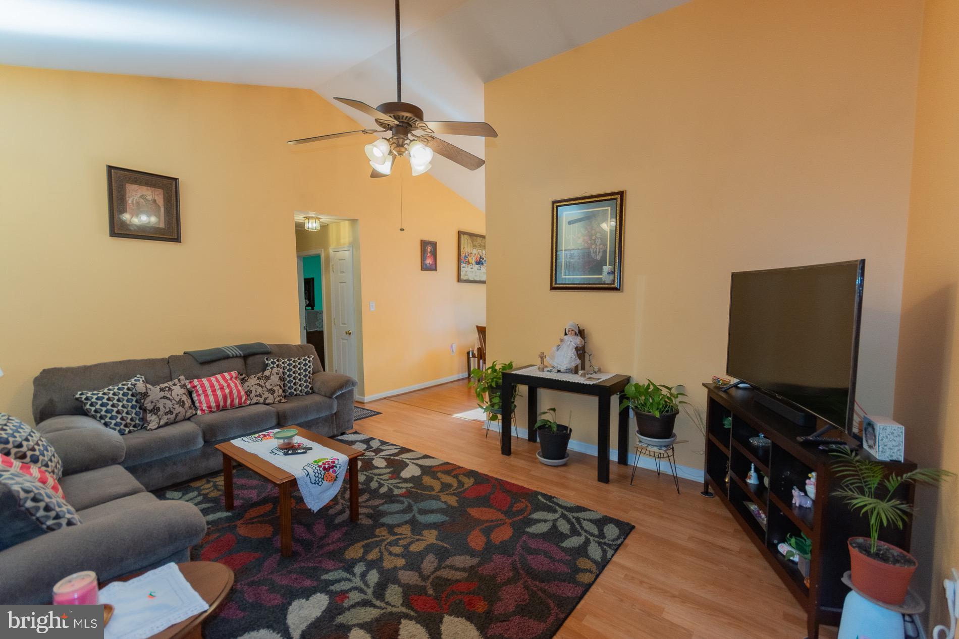 110 Limited Drive Ranson, WV 25438 - Photo 2 of 64 Gallery Image 2