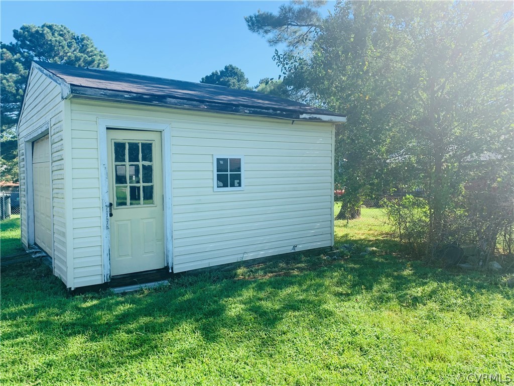 11205 Walton Lake Road Disputanta, VA 23842 - Photo 7 of 29 Gallery Image 7