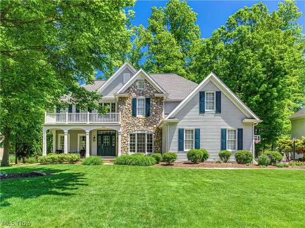 $649,900 | 433 Castle Pines Drive, Fairlawn, OH 44333