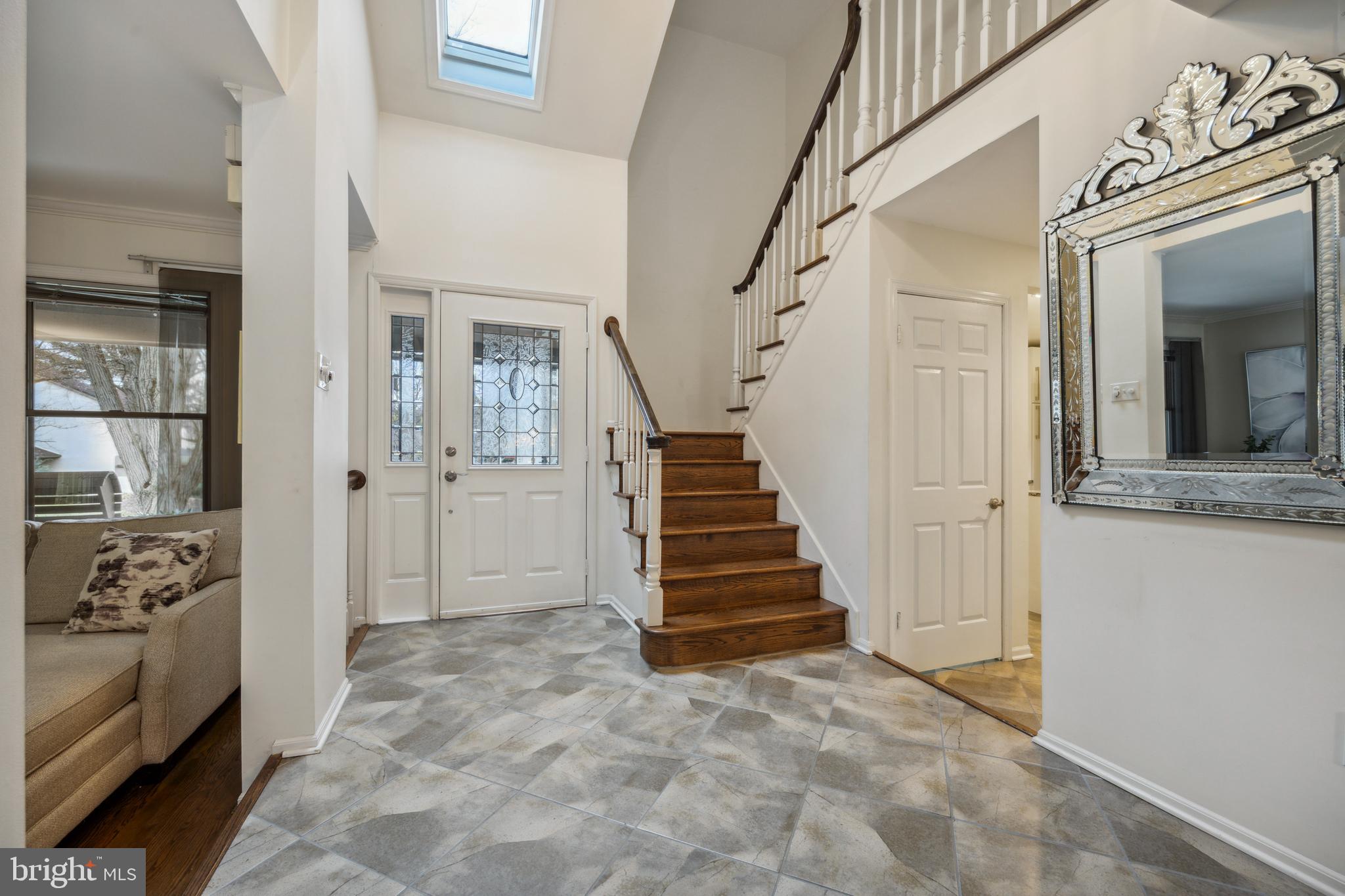 401 Millhouse Pond Chesterbrook, PA 19087 - Photo 13 of 44 Two-story foyer