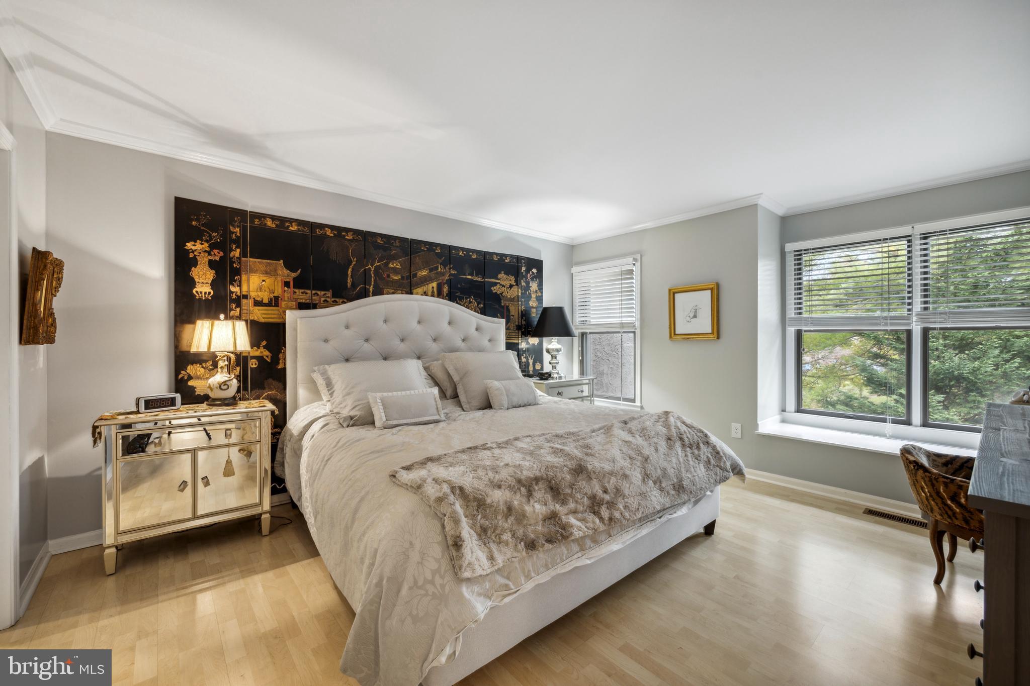 401 Millhouse Pond Chesterbrook, PA 19087 - Photo 15 of 44 Primary suite with double window seat