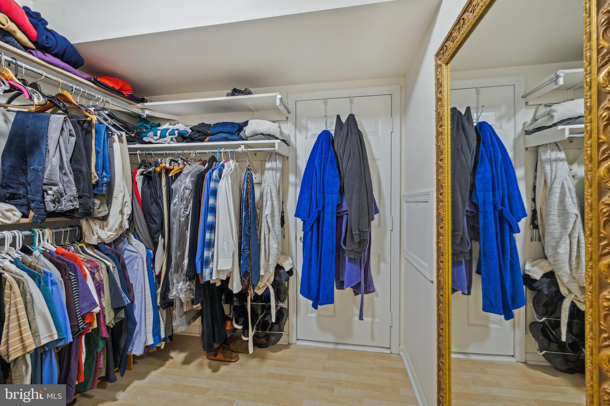401 Millhouse Pond Chesterbrook, PA 19087 - Photo 20 of 44 Big walk-in closet