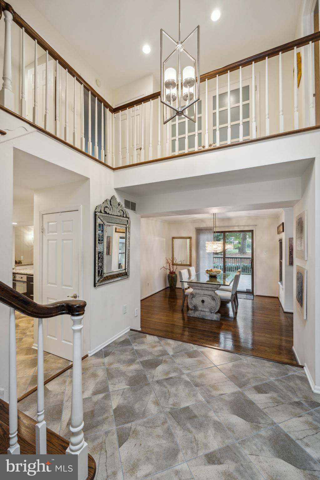 401 Millhouse Pond Chesterbrook, PA 19087 - Photo 2 of 44 Two story foyer
