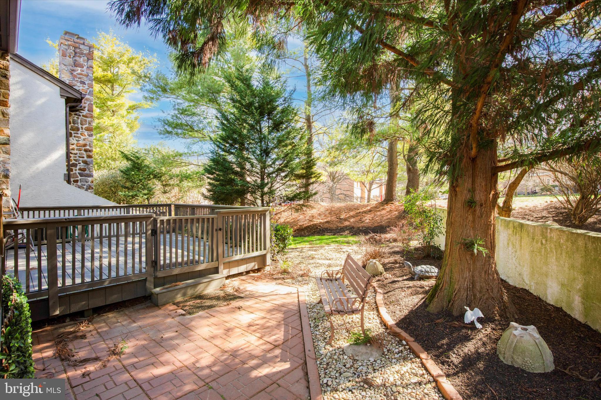 401 Millhouse Pond Chesterbrook, PA 19087 - Photo 35 of 44 Patio and grounds