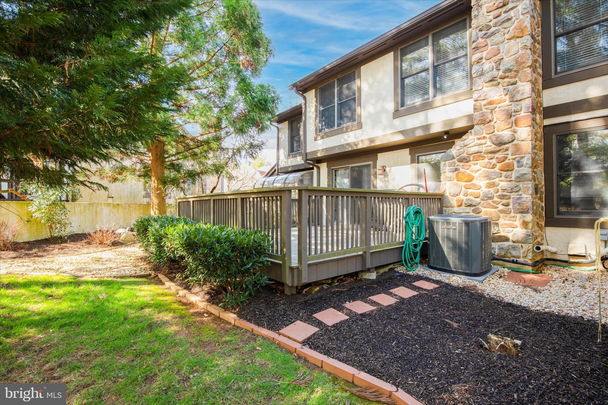 401 Millhouse Pond Chesterbrook, PA 19087 - Photo 36 of 44 Community Grounds - like a back yard